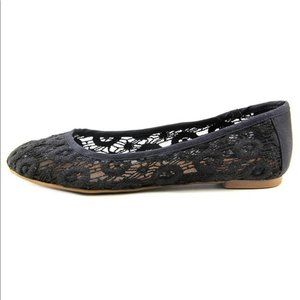 Lucky Brand Edmonda Round Toe Crochet flats 9M